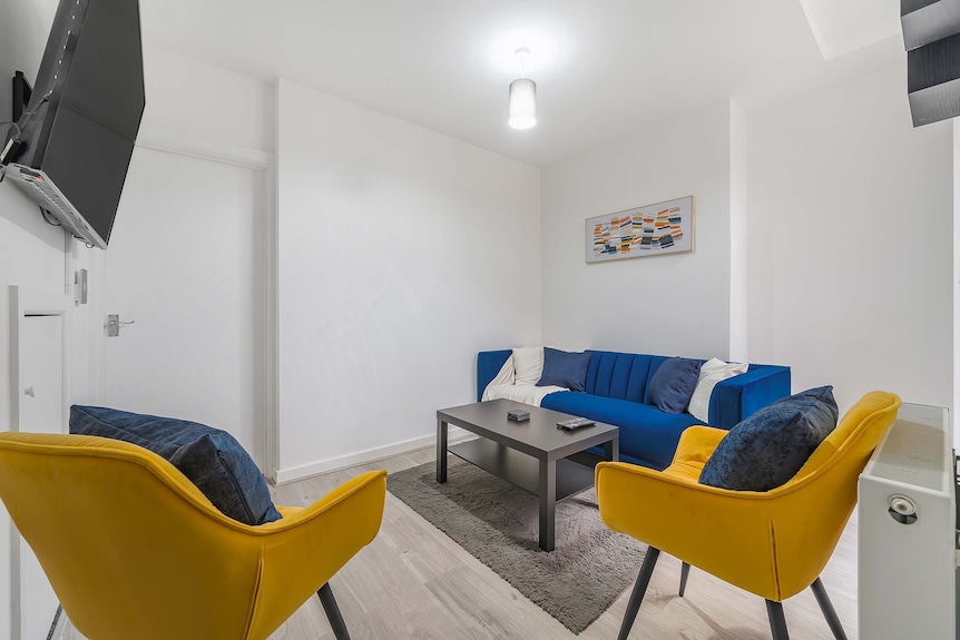 Liverpool House W/ 3 En-suites & Free Parking - Guernsey