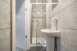 Shower, towels