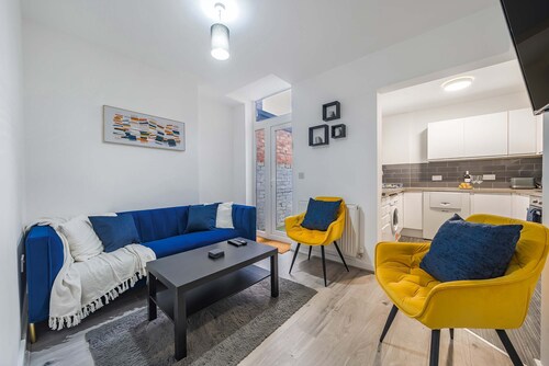 Stylish & Quirky home in Liverpool - Free Parking