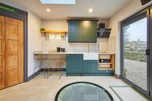 Fridge, stovetop, electric kettle, toaster - Host & Stay | The Churchside Well (Ravenscar)