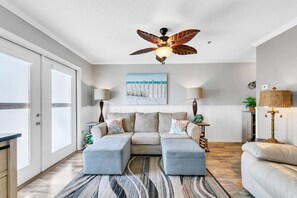 Smart TV - 🌊Gulf Views, Awesome Location-Gulf Place Caribbean 313-Sunsets on 30A🌊 (Santa Rosa Beach)