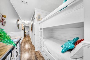 2 bedrooms, iron/ironing board, free WiFi, bed sheets - 🌊Gulf Views, Awesome Location-Gulf Place Caribbean 313-Sunsets on 30A🌊 (Santa Rosa Beach)
