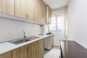 Apartamento, 2 quartos, sacada, vista para o jardim | Parte interna