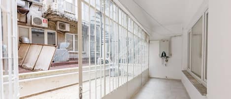 Appartement, 2 chambres, balcon, vue jardin | Enceinte de l’hébergement