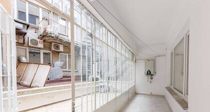 Charming Kadıköy Apartment With City Views