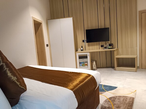 Deluxe-Suite | Zimmersafe, Schreibtisch, laptopgeeigneter Arbeitsplatz