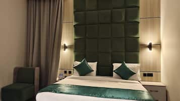 Executive Single Room, 1 Bedroom, City View | 1 bedroom, in-room safe, desk, laptop workspace