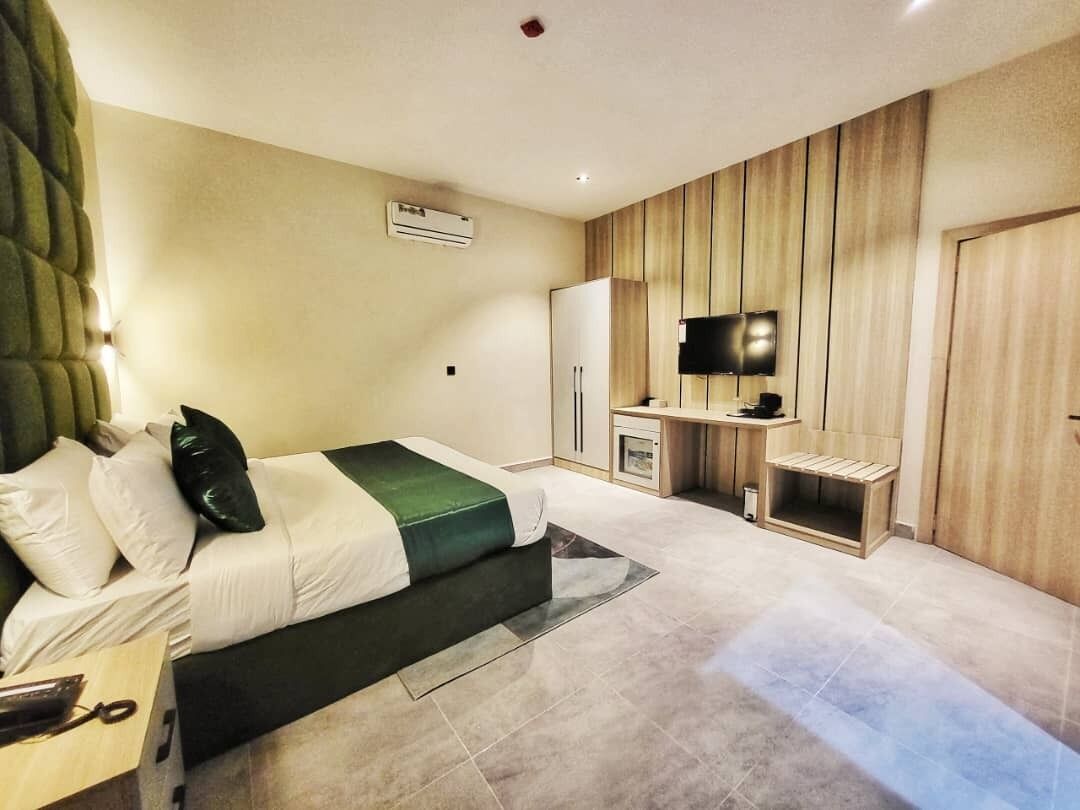 Executive Single Room, 1 Bedroom, City View | In-room safe, desk, laptop workspace, soundproofing