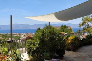 Property grounds - Panoramic cottage between sea, nature and relaxation. (Pellaro)