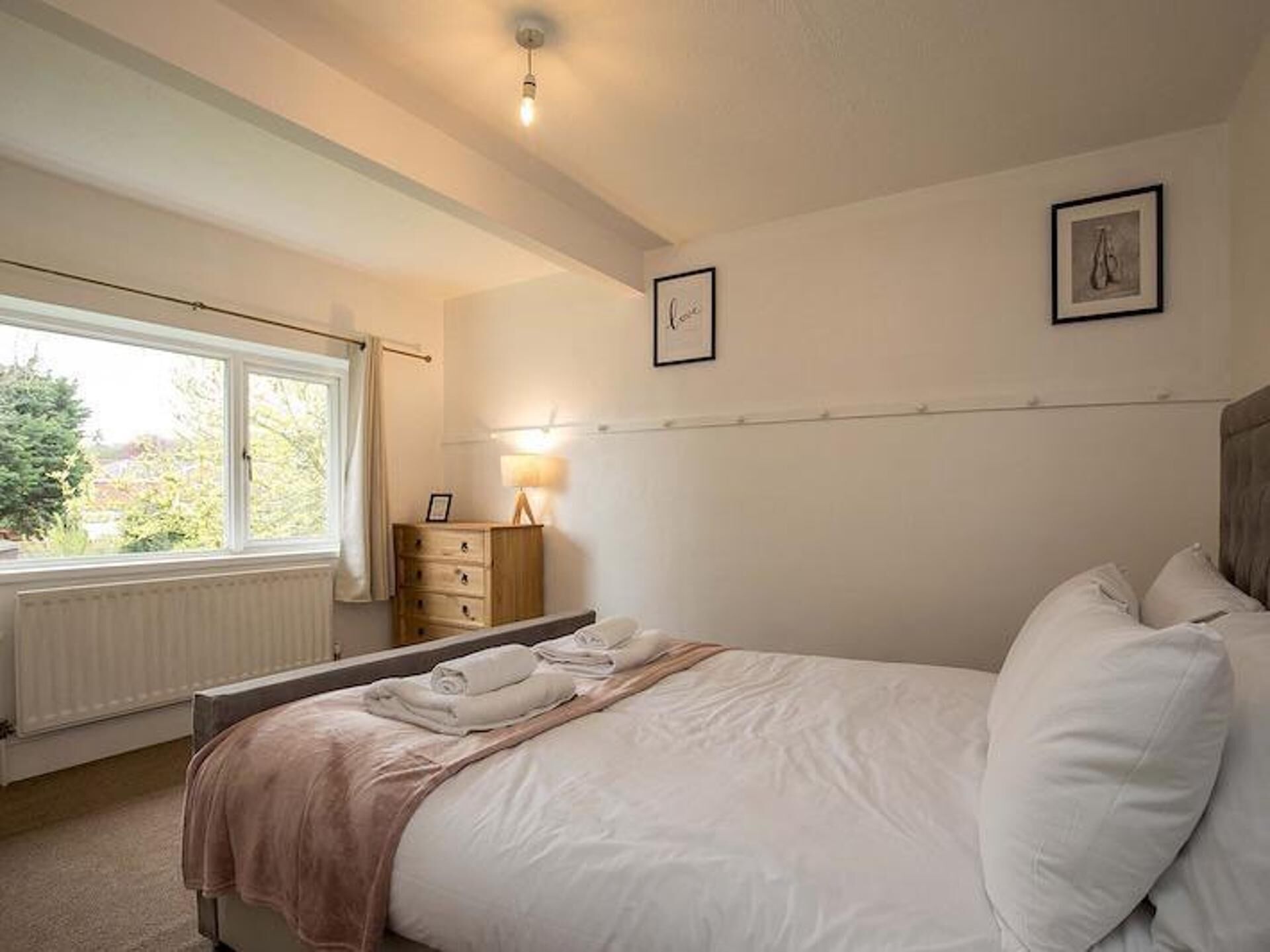 4 chambres, fer et planche à repasser, Wi-Fi gratuit, draps fournis