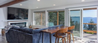 Cascade Bay Hideaway #203