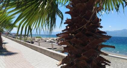 Room in panoramic Villino between sea and relaxation with parking