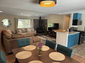 Televisión, chimenea