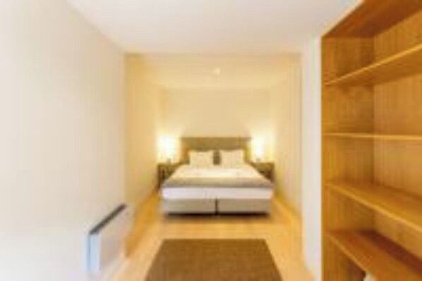 3 Schlafzimmer, Bügeleisen/Bügelbrett, WLAN, Bettwäsche