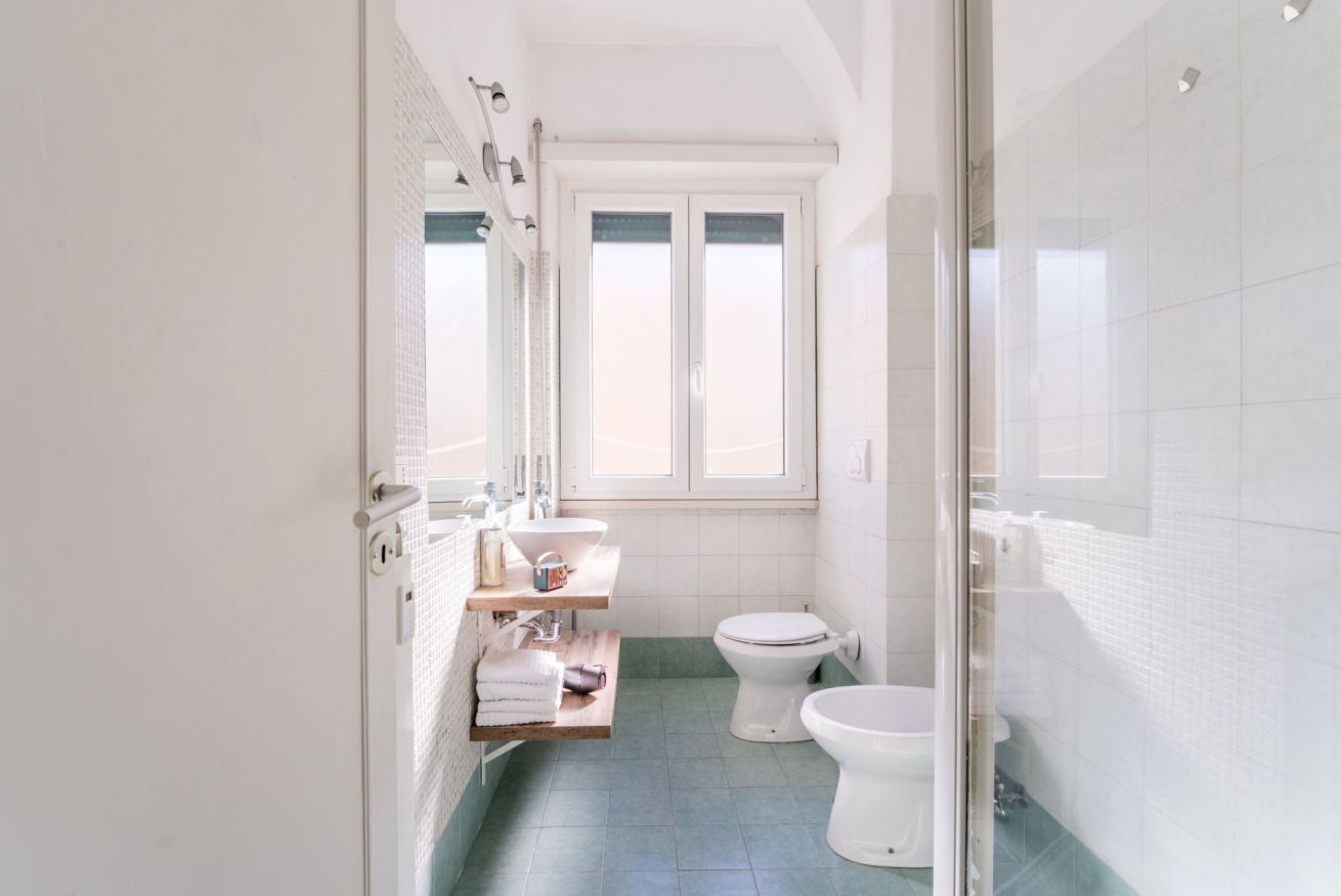 Dusche, Haartrockner, Bidet