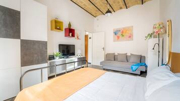 1 habitación, wifi y ropa de cama