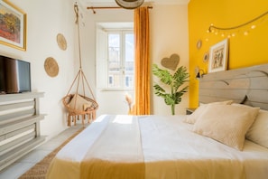 3 bedrooms, iron/ironing board, travel cot, free WiFi - Bohome Suite - Ethnic Apt in the Center of Rome (Roma)