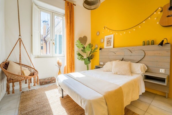 3 bedrooms, iron/ironing board, travel crib, free WiFi