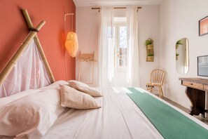 3 bedrooms, iron/ironing board, travel crib, free WiFi