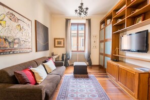 Living area - Dimora Esedra, Historical Flat in the Heart of Rome (Roma)