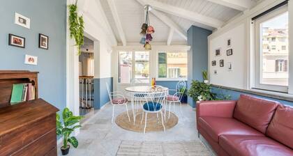 Elizabeth Penthouse, Charmy Penthouse in Little London