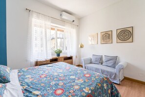1 bedroom, iron/ironing board, travel crib, WiFi