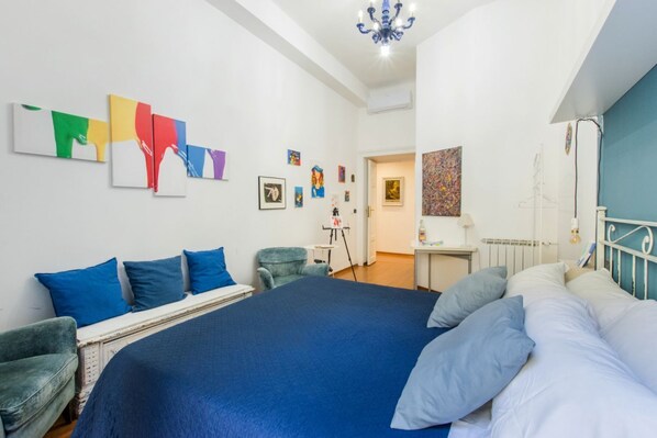 6 bedrooms, iron/ironing board, travel crib, free WiFi
