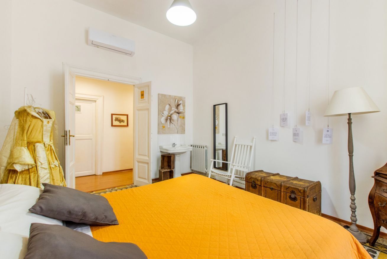 6 chambres, fer et planche à repasser, lit parapluie, Wi-Fi gratuit