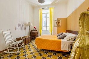 6 chambres, fer et planche à repasser, lit parapluie, Wi-Fi gratuit