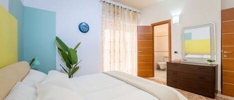 2 室のベッドルーム、アイロン / アイロン台、WiFi、ベッドシーツ