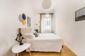 2 soverom, strykejern/-brett, reiseseng for barn og wi-fi (inkludert)