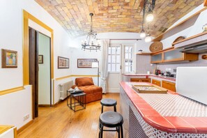 Interior - The British Corner, Central Cozy Loft with Garden (Roma)
