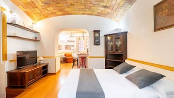 2 Schlafzimmer, BĂŒgeleisen/BĂŒgelbrett, WLAN, BettwĂ€sche