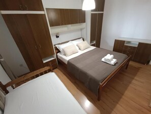 Room, 2 Bedrooms, Smoking, Balcony - Room in Apartment - Maria Apartments Zaton - Apartment 2nd Floor (Sibenik)