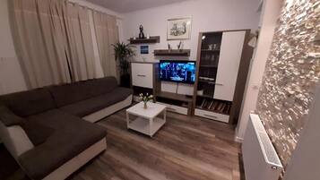 Kamar, 2 kamar tidur, Boleh Merokok, balkon | Ruang keluarga