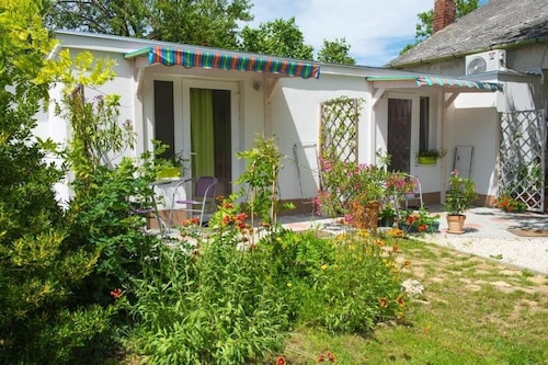Charming studio "Viola" on the shores of Lake Balaton