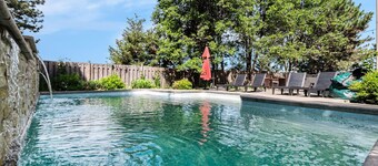 KC Oasis: Pool, Hot Tub, Sauna