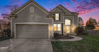 KC Oasis: Pool, Hot Tub, Sauna