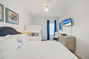 3 bedrooms, iron/ironing board, free WiFi, bed sheets