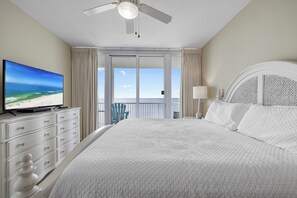 3 slaapkamers, een strijkplank/strijkijzer, gratis wifi, beddengoed