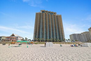 On the beach - Phoenix West 1601 by Liquid Life (Orange Beach)