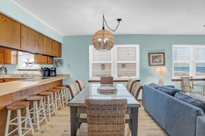 Dining - Surf Caster House 1889 by Liquid Life (Gulf Shores)