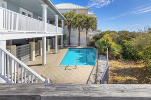 Outdoor pool - A Winterpast by the Sea - Gulf Front on 30A With Private Pool! (Santa Rosa Beach)