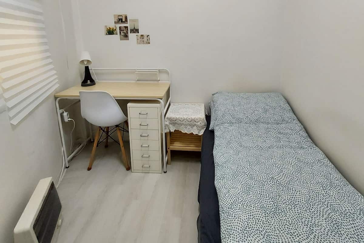 Deluxe Room, Women only, Non Smoking, Shared Bathroom(408)(Self check-In Hotel,Please contact HOTEL)