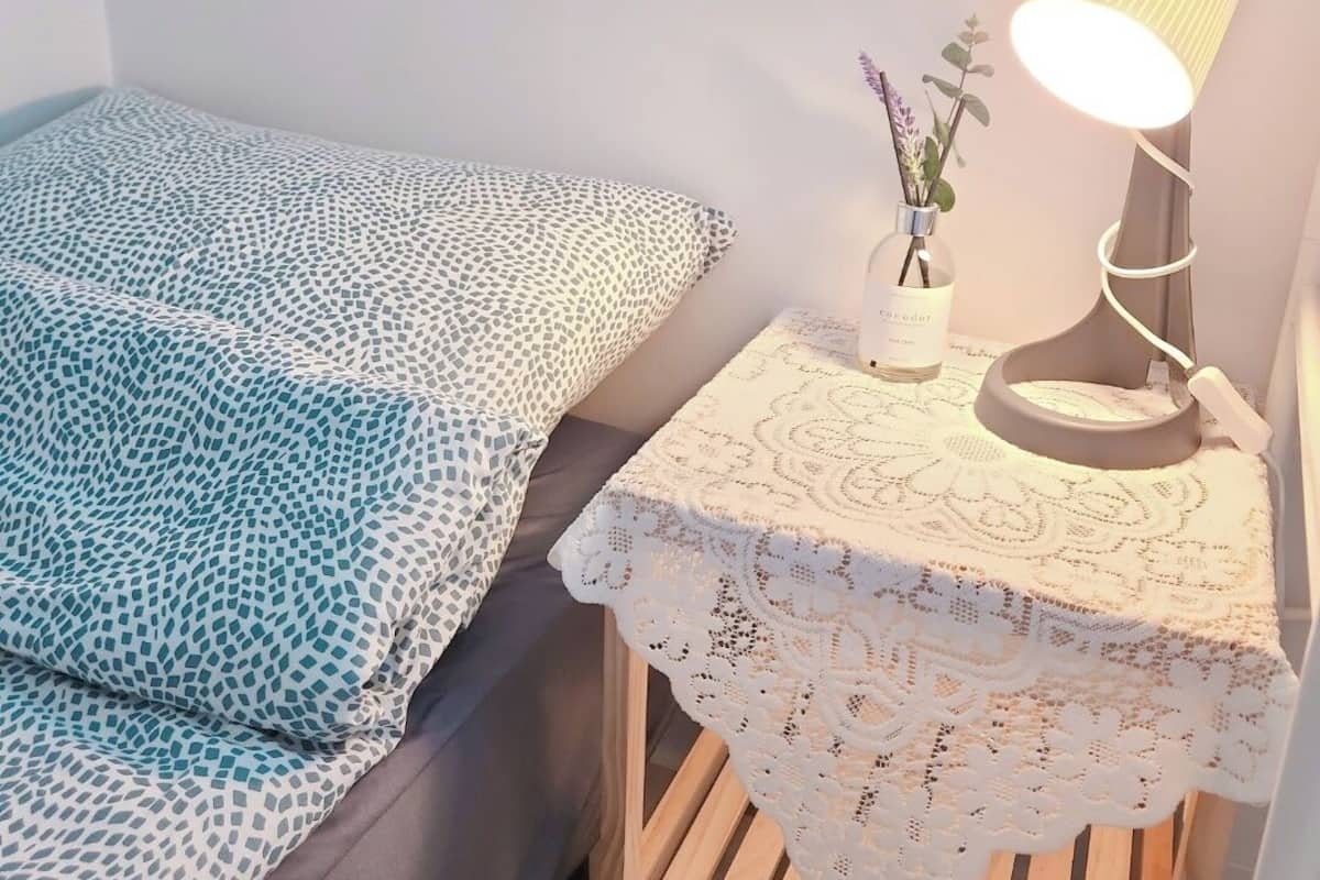 Free WiFi, bed sheets