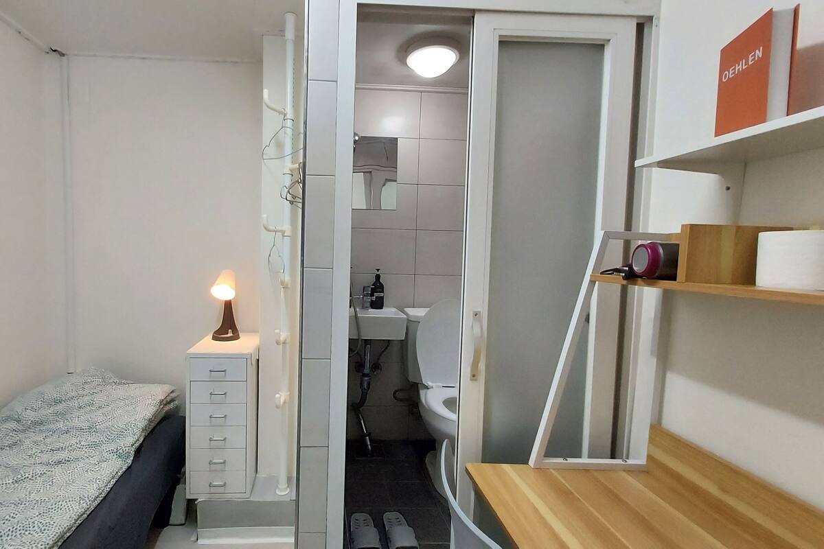 Deluxe Room, Women only, Non Smoking,Private Bathroom(403)(Self check-In Hotel,Please contact HOTEL) | 免費 Wi-Fi、床單