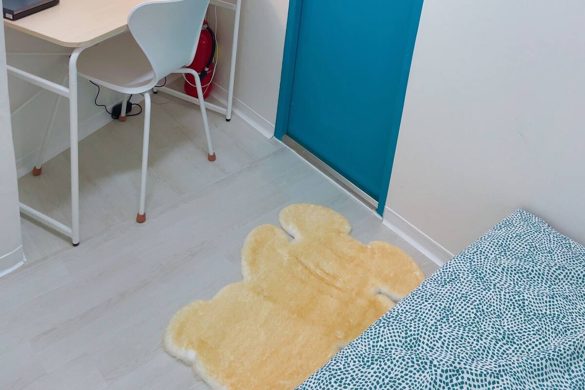 Deluxe Room, Women only, Non Smoking, Shared Bathroom(309)(Self check-In Hotel,Please contact HOTEL) | 免費 Wi-Fi、床單