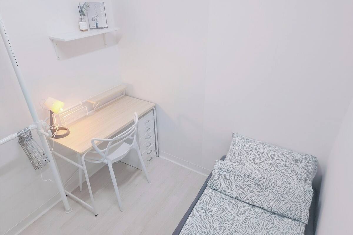 Deluxe Room, Women only, Non Smoking, Shared Bathroom(310)(Self check-In Hotel,Please contact HOTEL) | 免費 Wi-Fi、床單