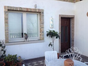 Outdoor dining - Via col Vento - bed and breakfast (Chieti)