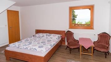 2 chambres, Wi-Fi gratuit, draps fournis